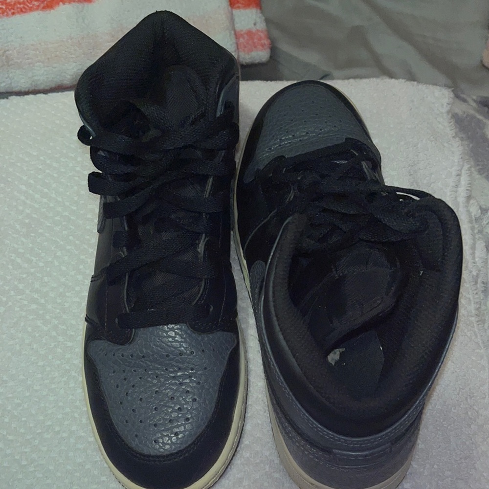 Jordan 1 Mid